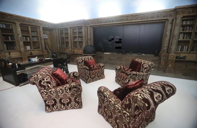 爱泼斯坦“萝莉岛”豪宅内部曝光：诡异面具、牙医椅子、老式座机